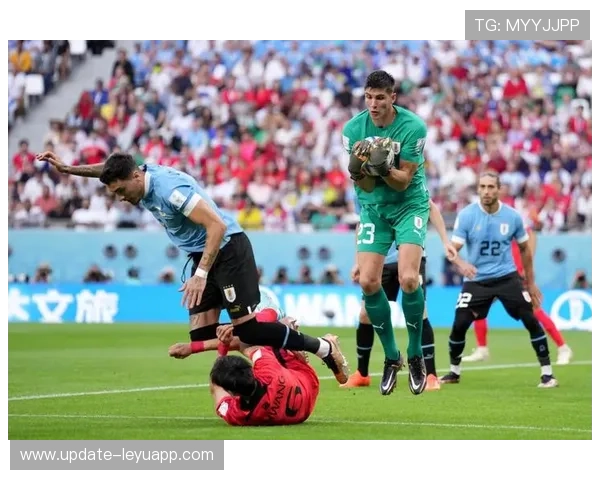 乌拉圭队在巴黎奥运会比赛中展现出快速反击战术，乌拉圭足球奥运会