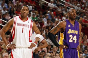 中国女篮赛季表现突出 球迷支持热烈，中囤女篮