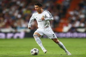 德甲攻防鏖战：攻不破的后防线瞬间崩溃，德甲打法特点