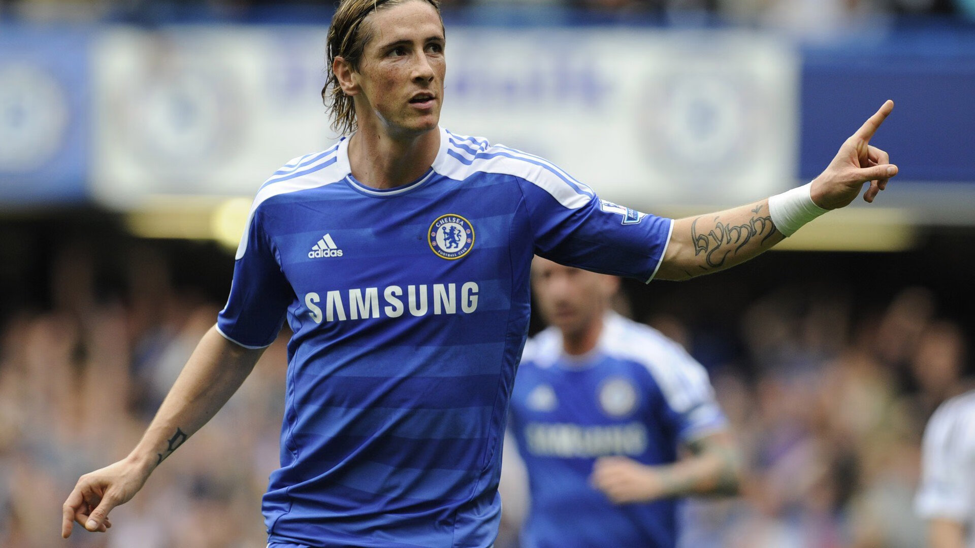 拜仁慕尼黑继续领跑德甲，争冠形势明朗